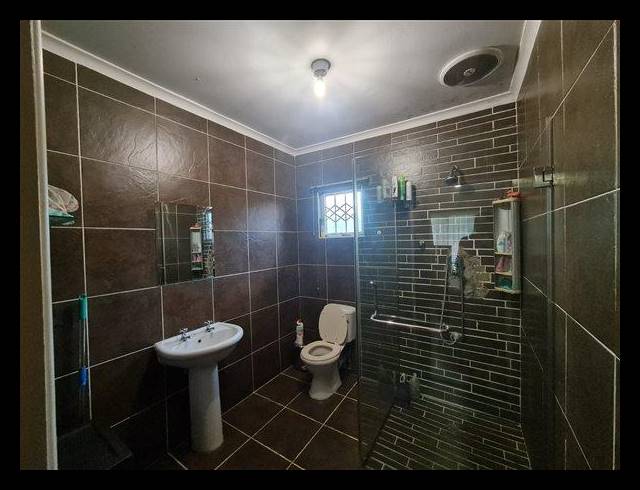 3 BEDROOM HOUSE FOR SALE IN GROVE END